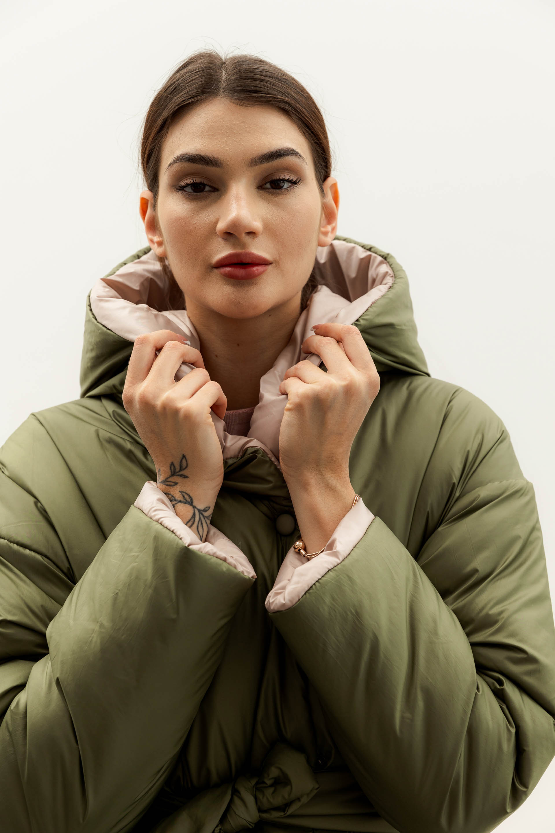 Картинка Бежево-зелена куртка